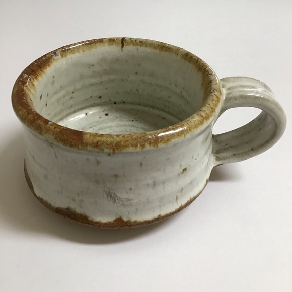 Handmade Studio Pottery Chili Bowl Handle Natural Speckled Glaze Rustic Cabin - Picture 3 of 14